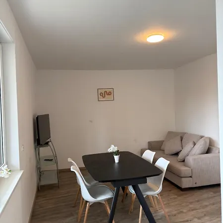 Ferien- Und Monteurswohnungen In Bei Leipzig Naehe A14 *